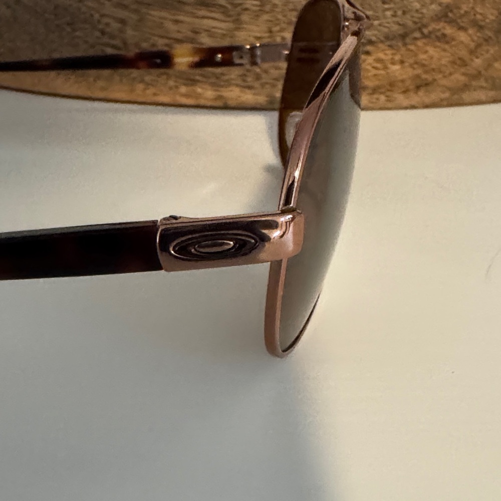Oakley Brown Aviator Sunglasses - Picture 4 of 10